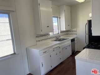 1241 17th St #6 - Photo 2 of 8