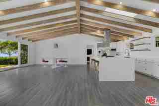 6249 Tapia Dr - Photo 5 of 8
