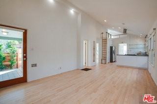 1548 Cabrillo Ave - Photo 4 of 8