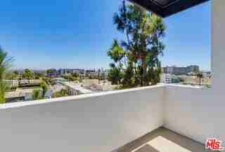 435 N Oakhurst Dr #1002 - Photo 6 of 8