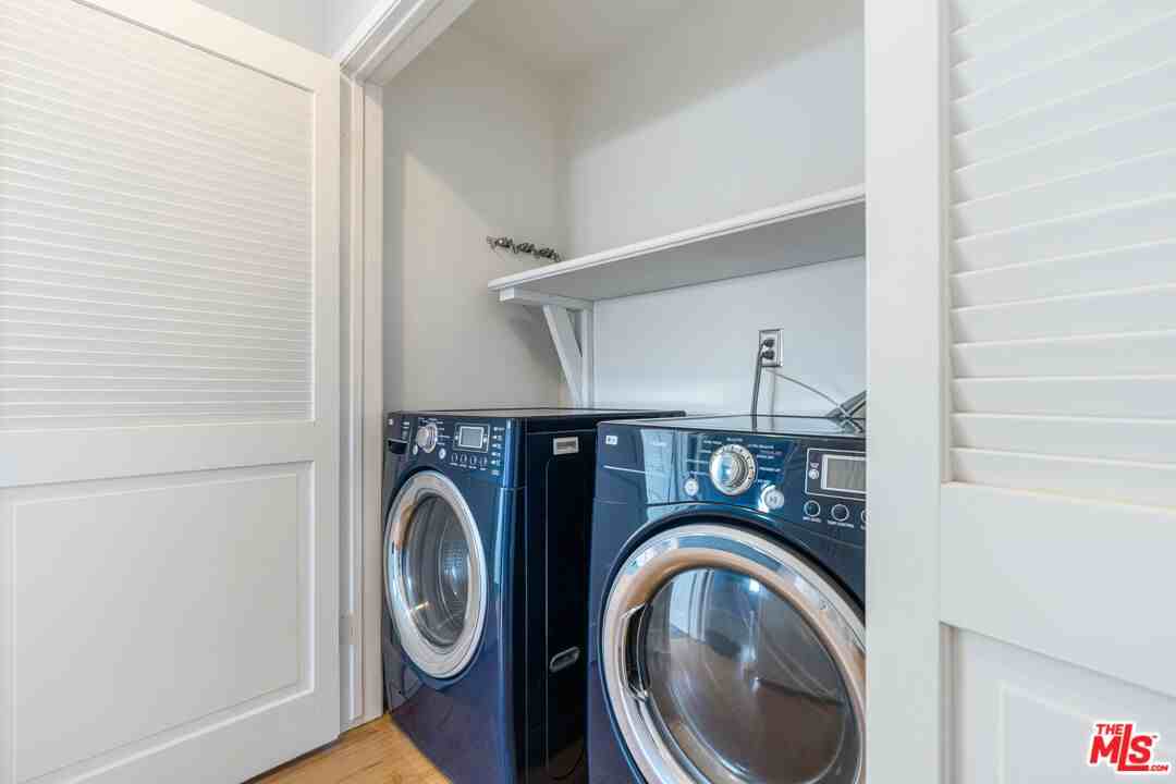 3910 Moore St #201 - Photo 3 of 8