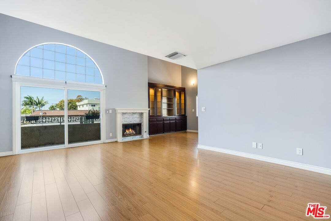 3910 Moore St #201 - Photo 4 of 8