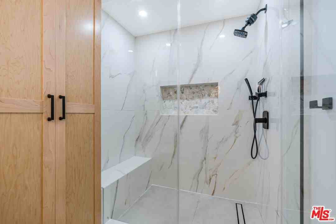 3910 Moore St #201 - Photo 5 of 8