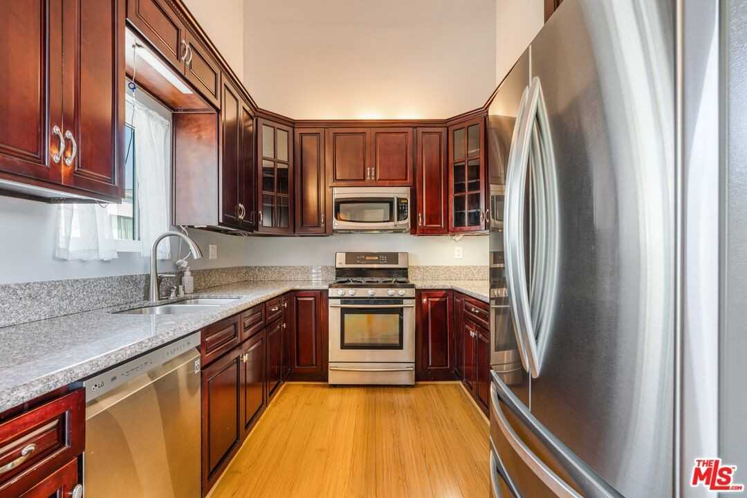 3910 Moore St #201 - Photo 6 of 8