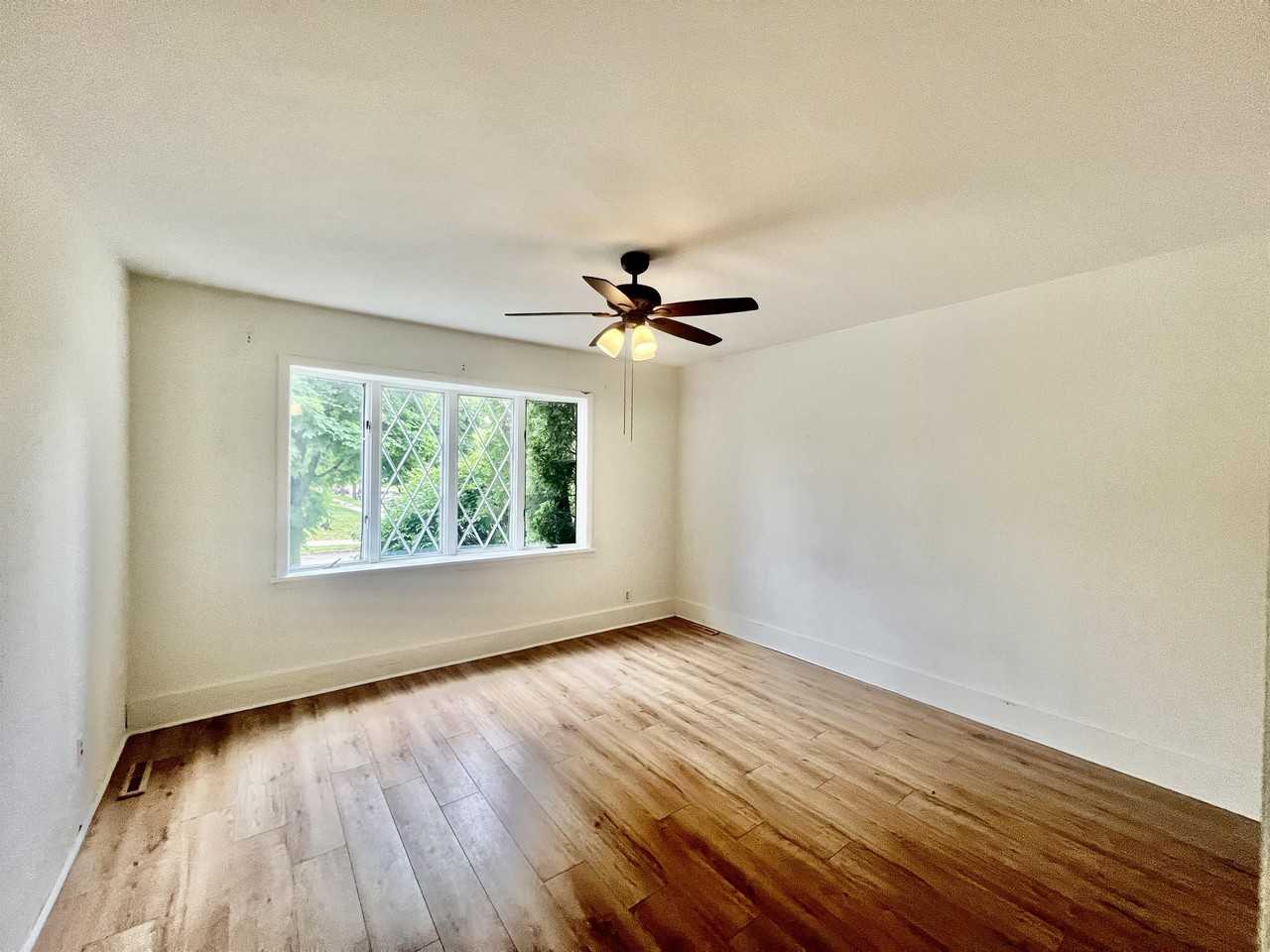 1809 S 14th St #1809 - Photo 3 of 17
