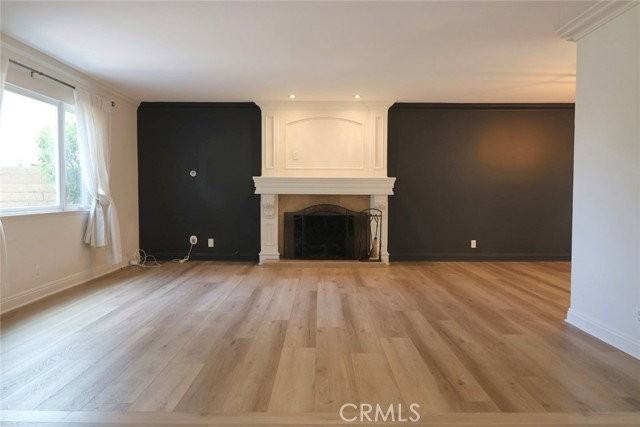 423 S Westridge Cir - Photo 2 of 8
