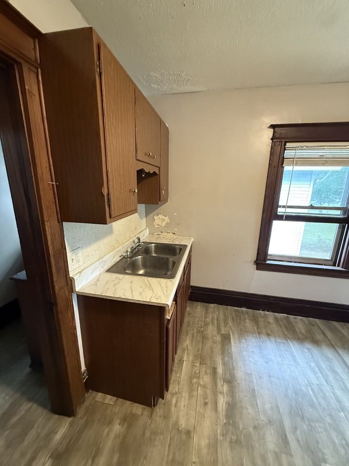 65 Colvin St #65 - Photo 4 of 24