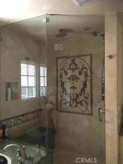 17069 Gledhill St - Photo 5 of 8