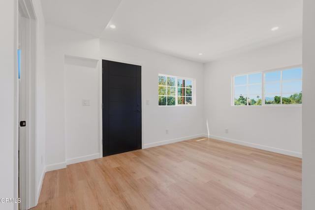 1114 Oban Dr - Photo 6 of 8