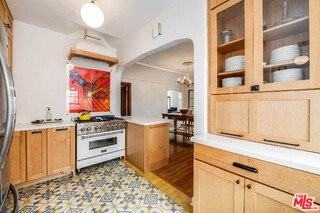 745 N Brighton St - Photo 4 of 8