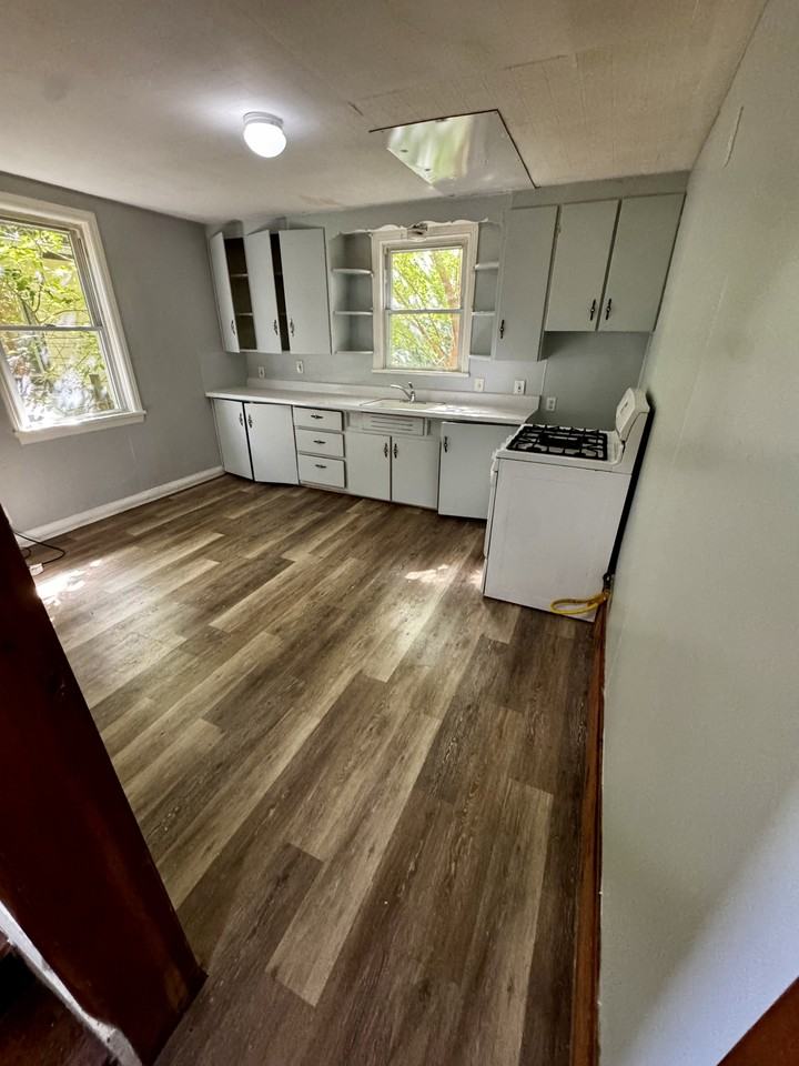 167 Weaver St #169 - Photo 2 of 23