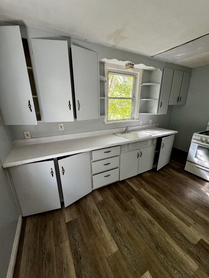 167 Weaver St #169 - Photo 4 of 23