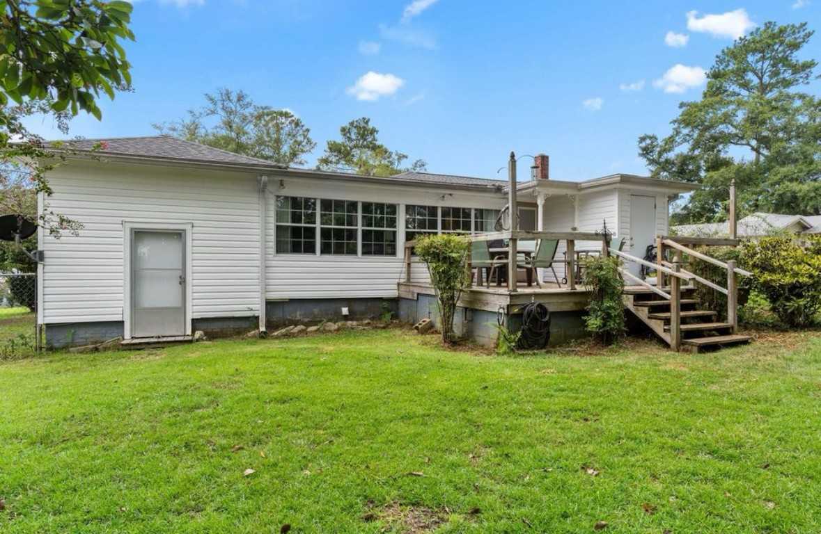 530 S Bellamy Dr - Photo 4 of 30