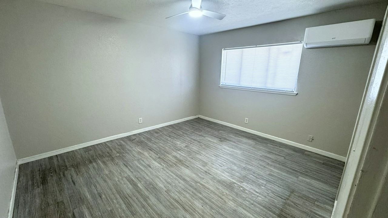 3465 Mayfair Drive South, Unit 2 - Photo 7 of 13