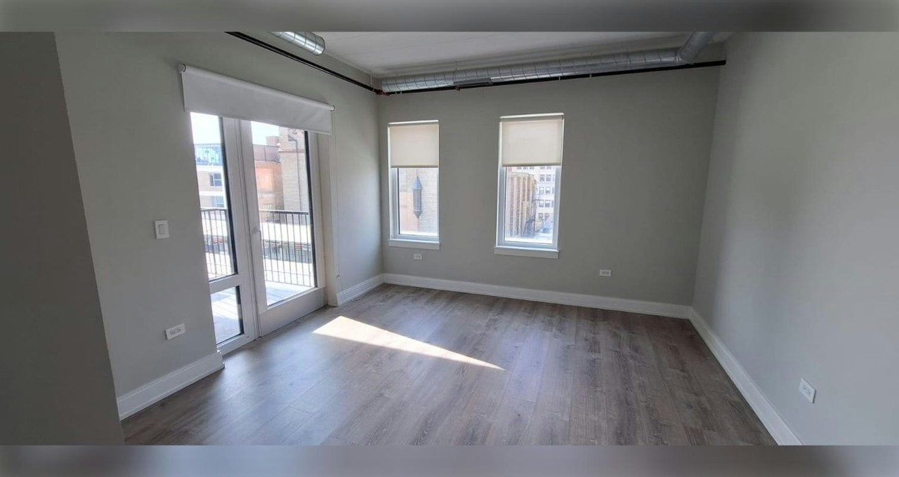 941 West Belmont Avenue, Unit 204 - Photo 3 of 9