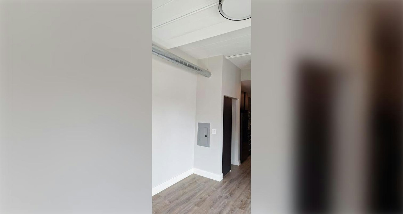 941 West Belmont Avenue, Unit 204 - Photo 5 of 9