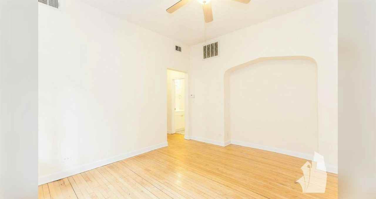 2134 West Concord Place, Unit G - Photo 3 of 12