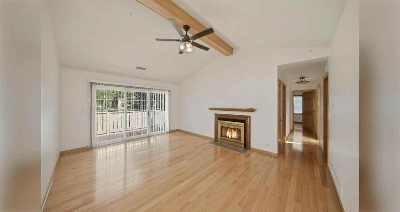 1671 Grosvenor Circle, Unit C - Photo 2 of 12