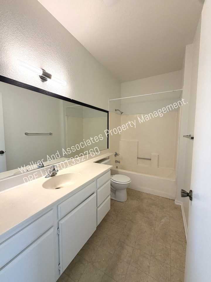 162 Goodwin Rd #1 - Photo 6 of 20
