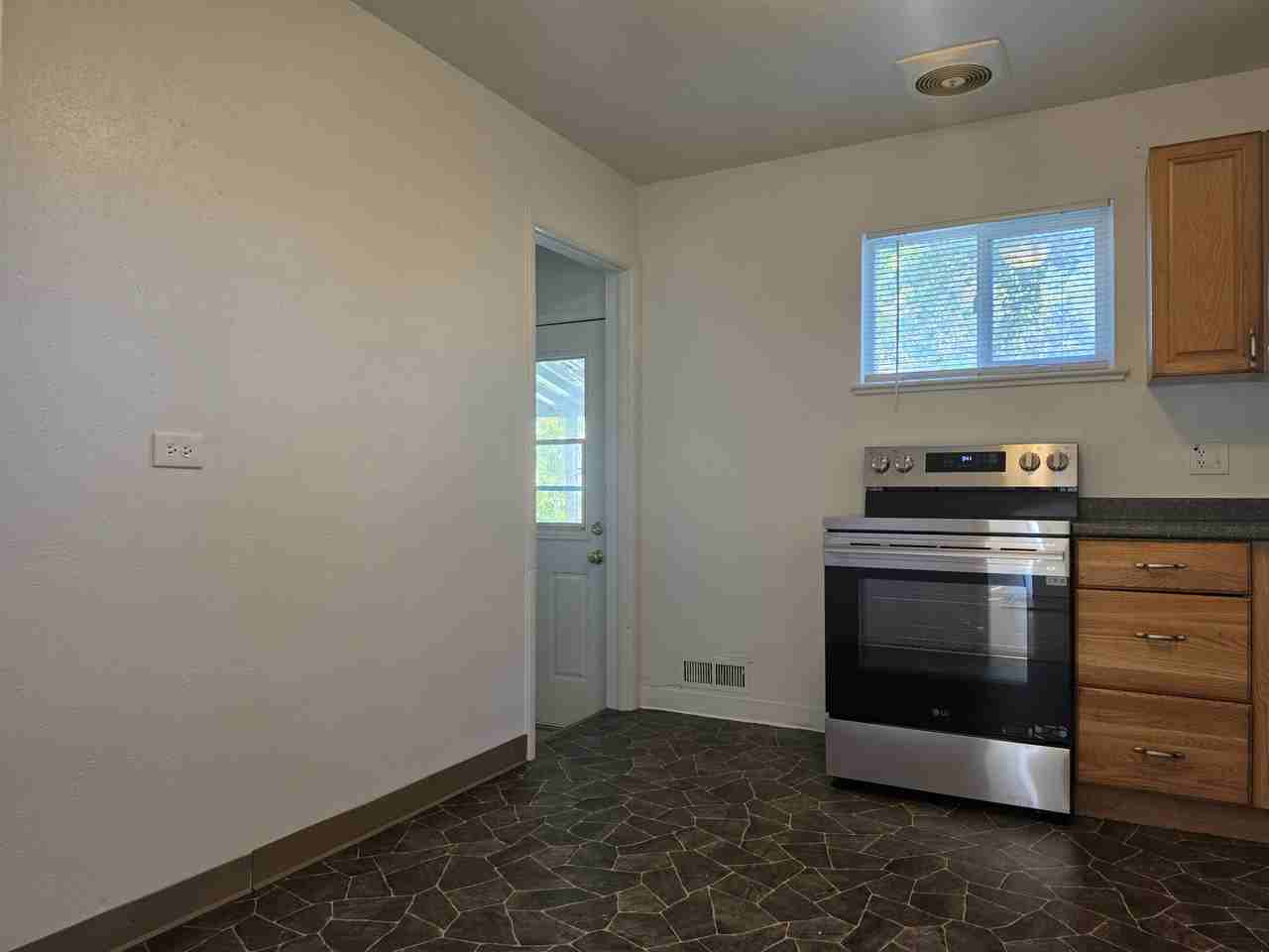 1658 S Winona Ct #1 - Photo 6 of 28