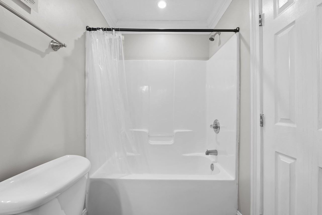 Blythwood Ln #4 - Photo 6 of 16