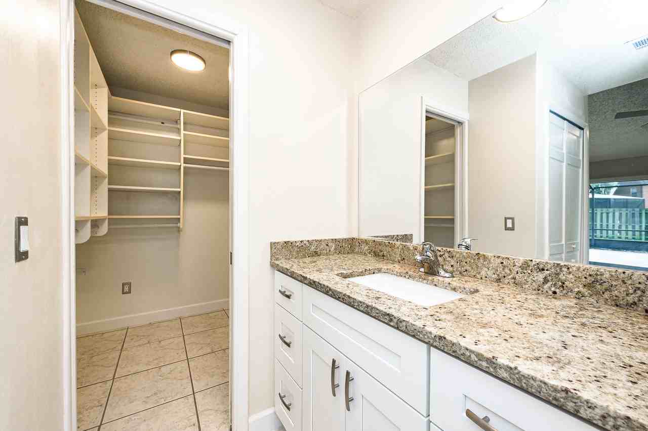 4 Baywood Dr #1 - Photo 2 of 38