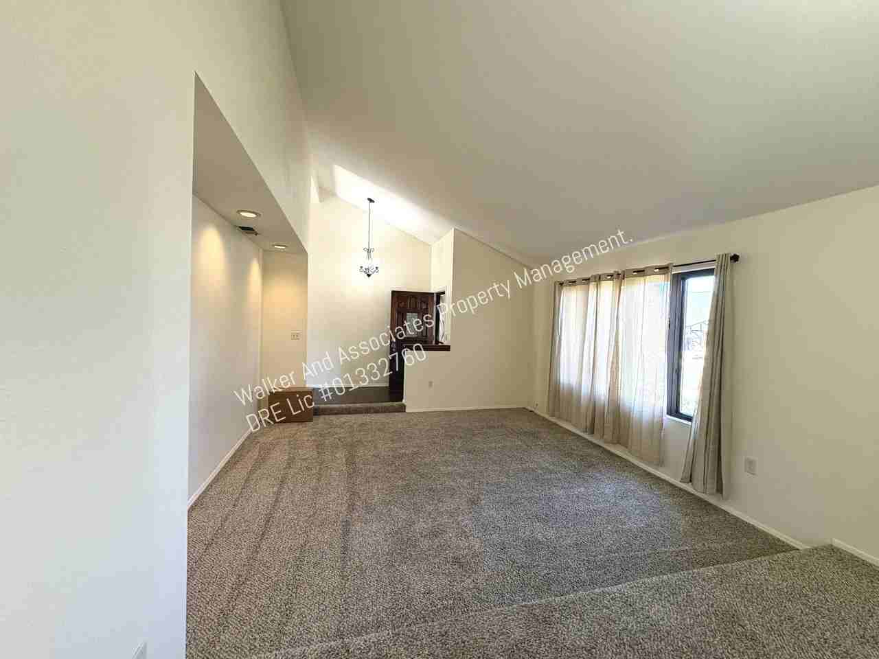 840 Blue Ridge Dr #1 - Photo 5 of 32