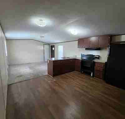 13 Park Plus Drive, Unit 16 - Photo 4 of 10