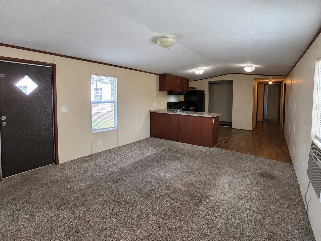 13 Park Plus Drive, Unit 16 - Photo 7 of 10