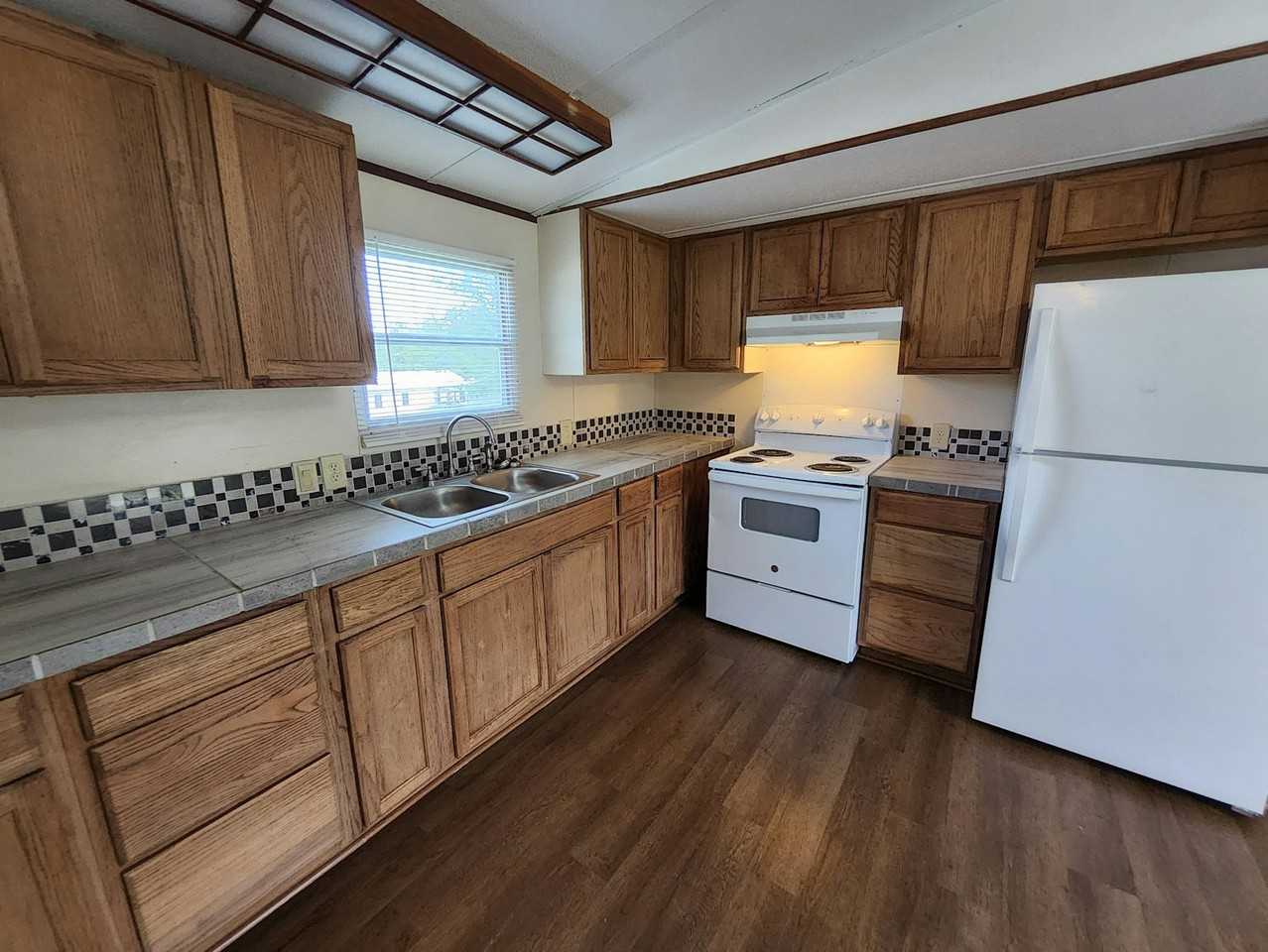 111 Dawson Drive - Photo 5 of 14