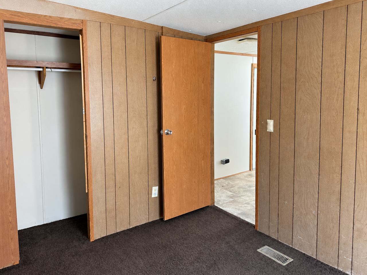 210 Lewis Street - Photo 6 of 13