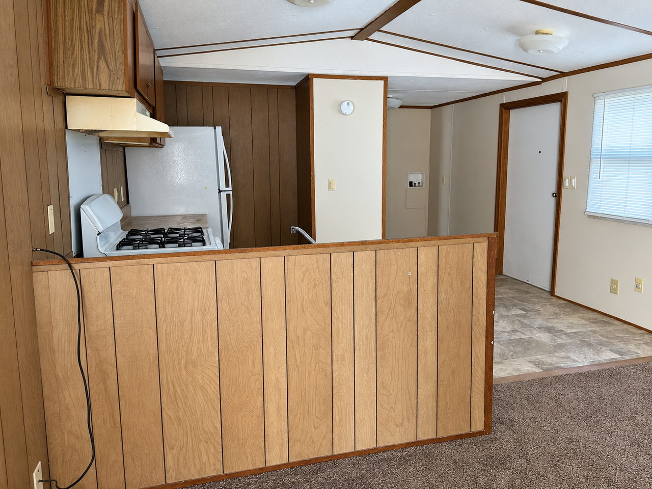 210 Lewis Street - Photo 7 of 13