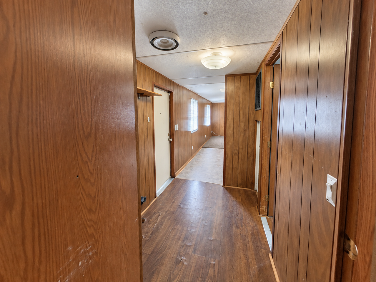 1600 West - Photo 7 of 12