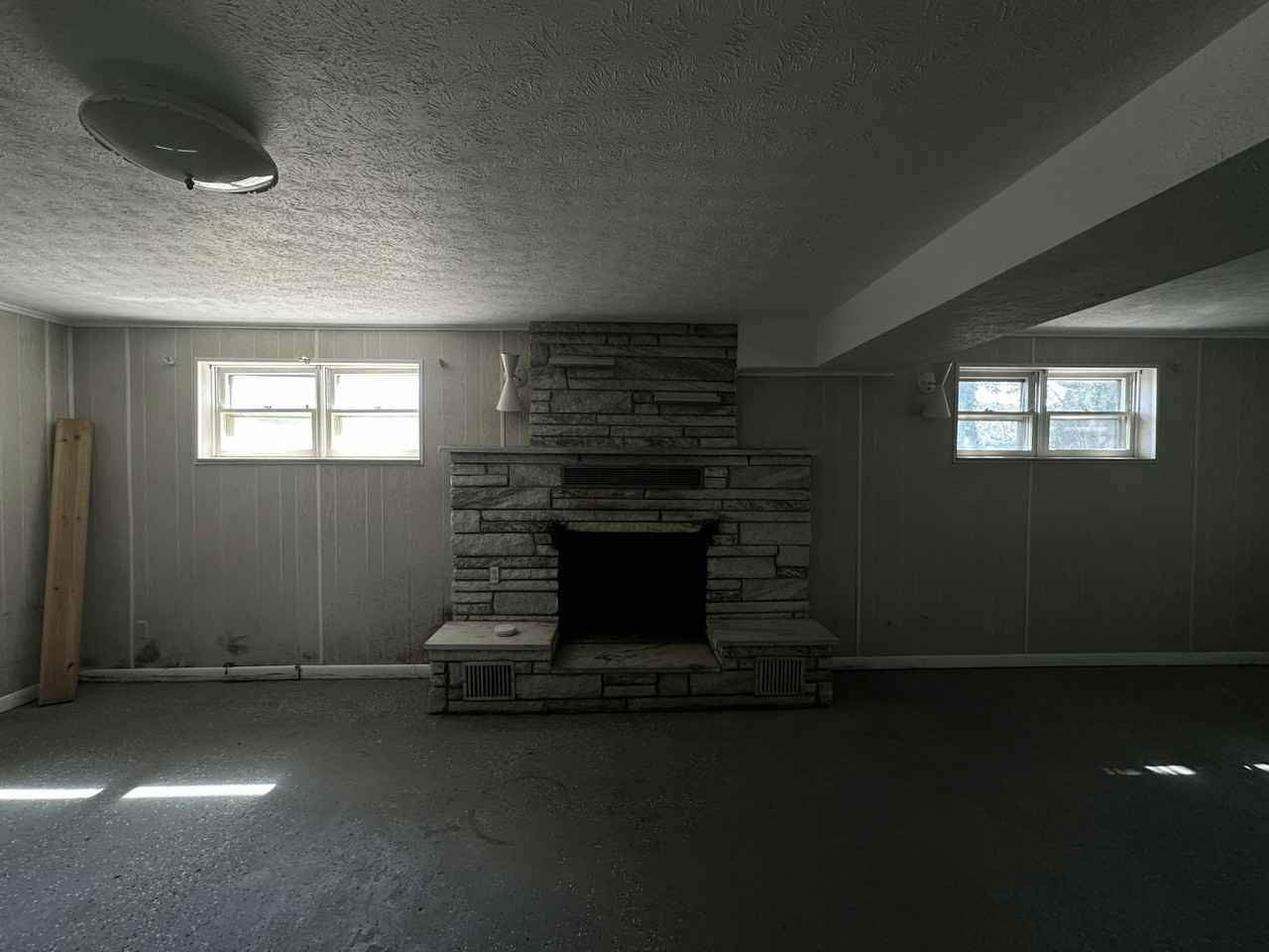 1439 Wolfe Lane - Photo 3 of 27