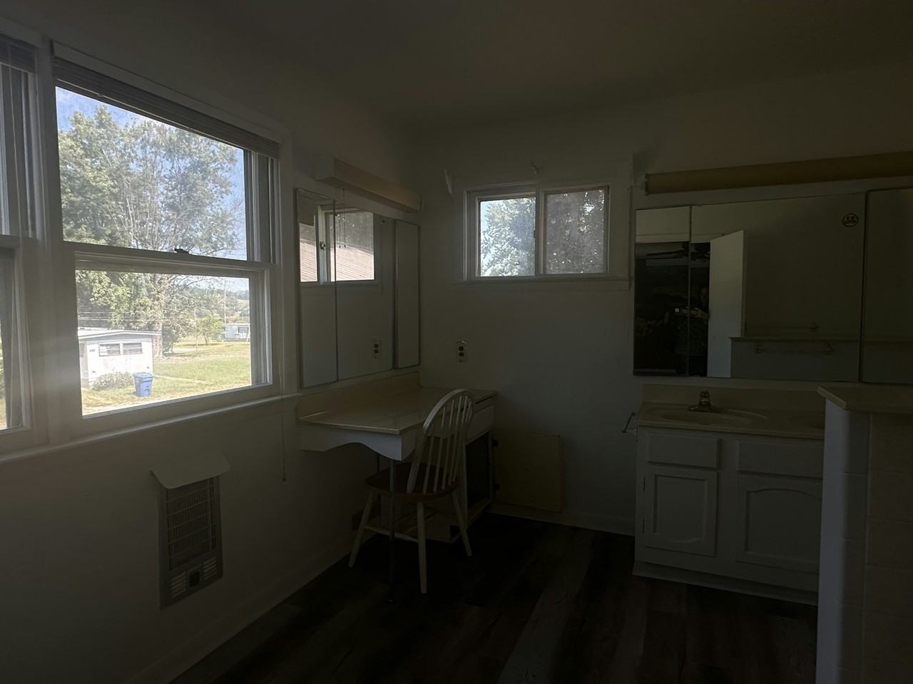 1439 Wolfe Lane - Photo 4 of 27