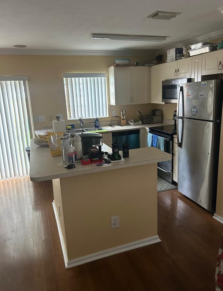 8678 Sw 23rd Ct - Photo 6 of 8