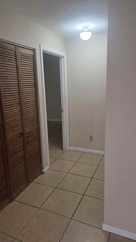 5335 Southeast 28th Lane - Photo 4 of 6