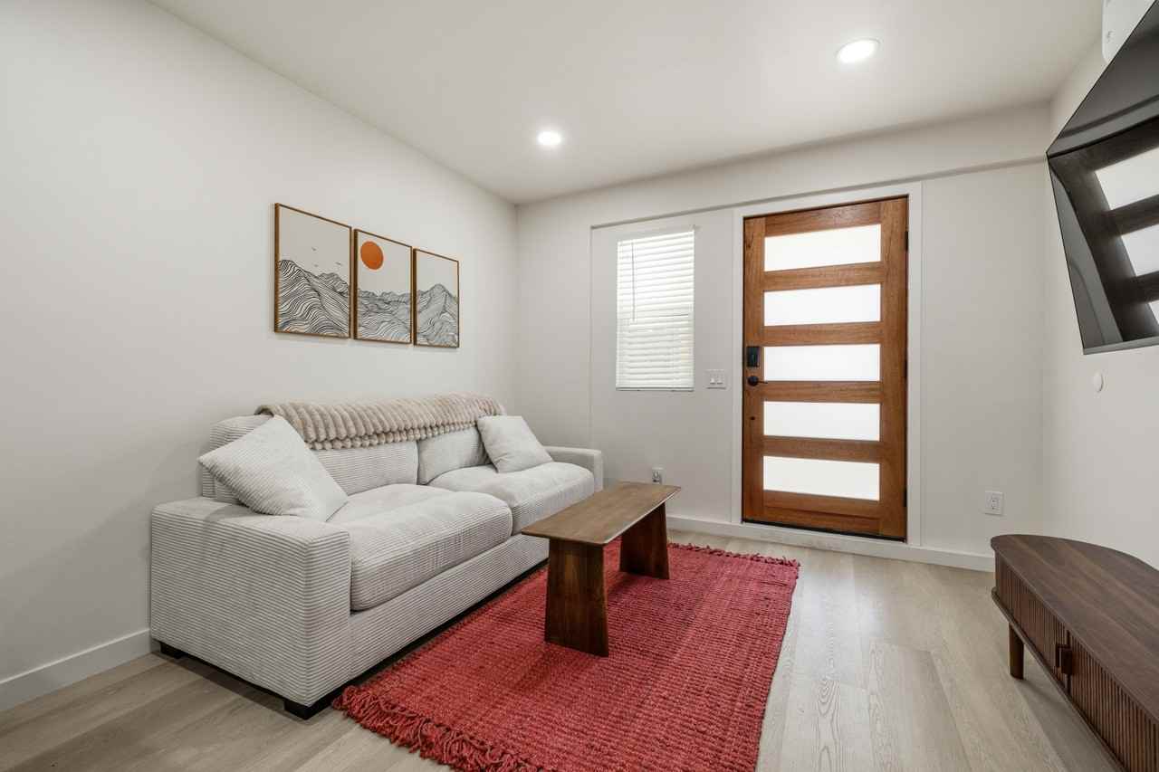 4018 Riviera Drive - Photo 6 of 19