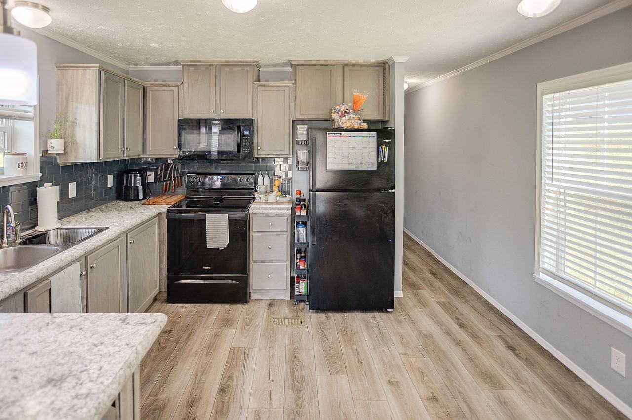 Coachlight Manufactured Home Community - Photo 2 of 19