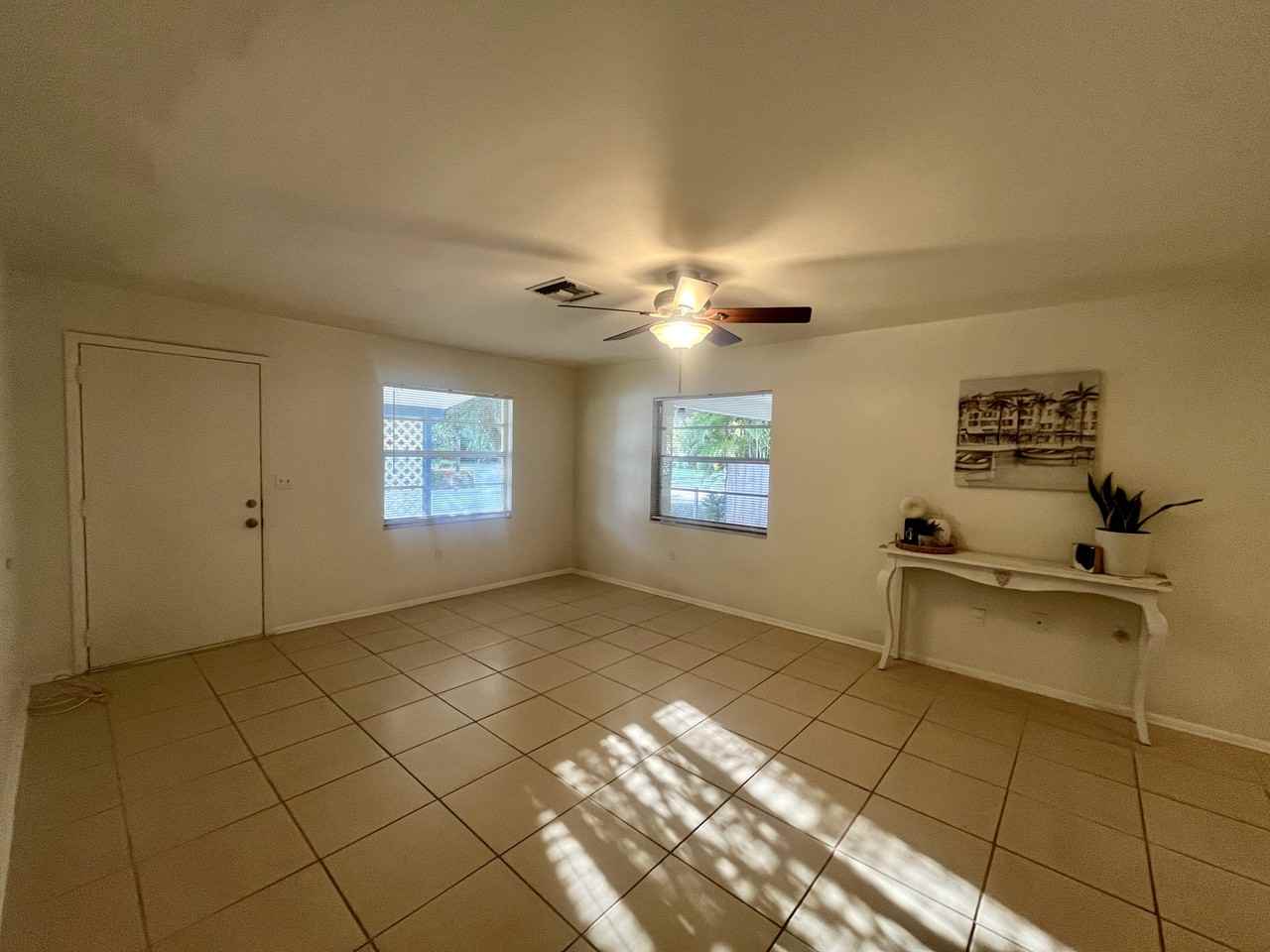 705 Bayou Avenue - Photo 3 of 24