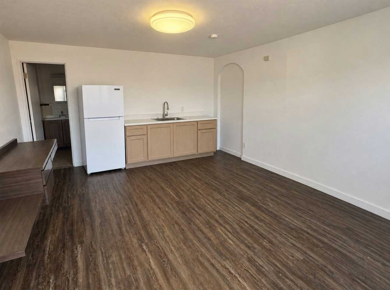 1006 West 3rd Avenue, Unit 61 - Photo 3 of 14