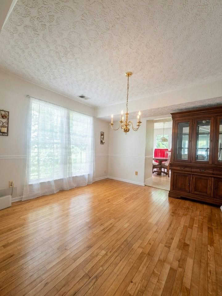 3920 East Meadow Drive - Photo 5 of 22