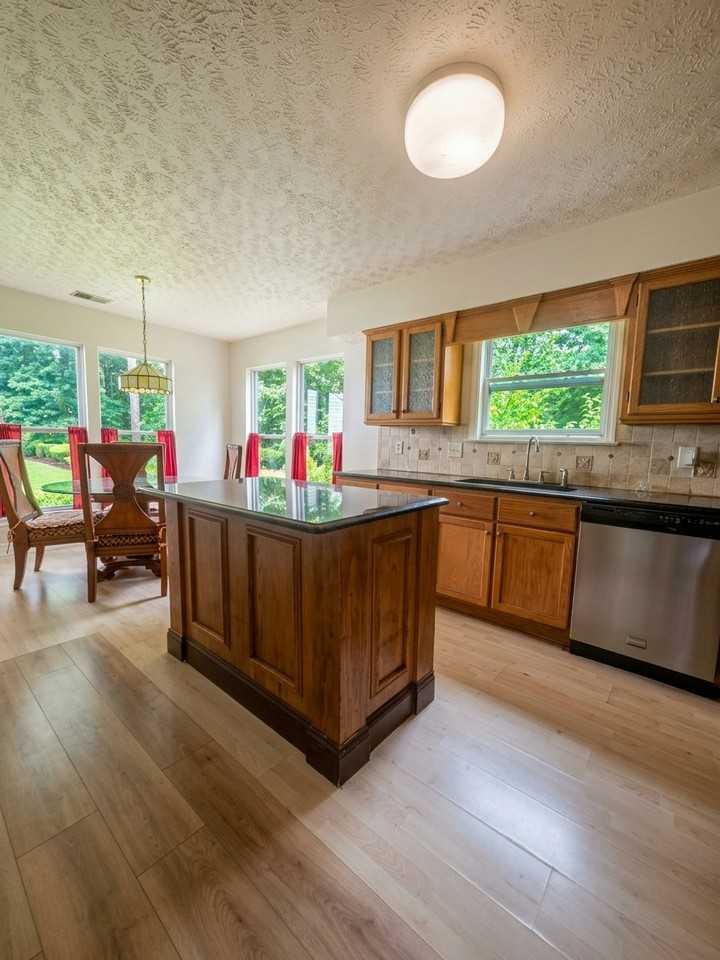 3920 East Meadow Drive - Photo 6 of 22