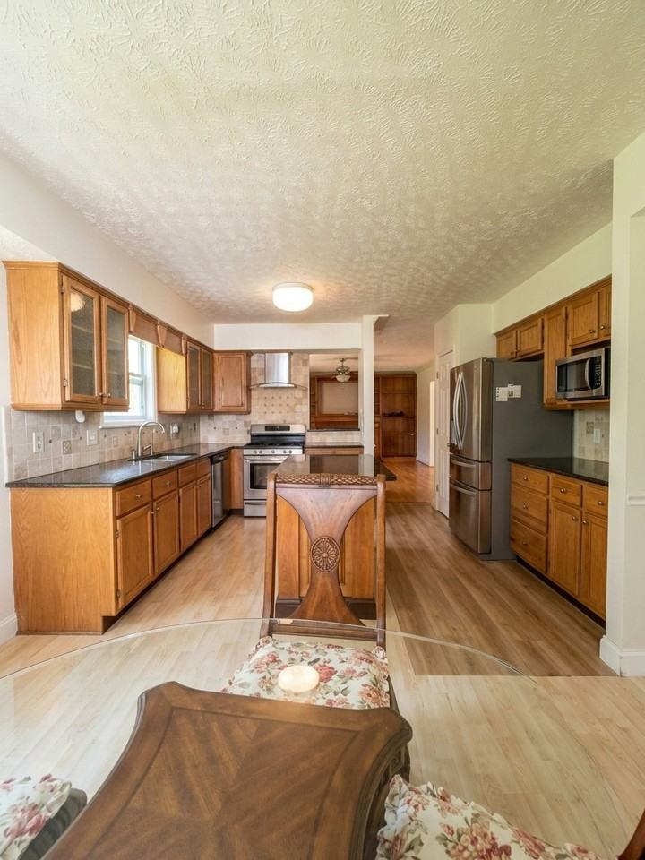 3920 East Meadow Drive - Photo 7 of 22