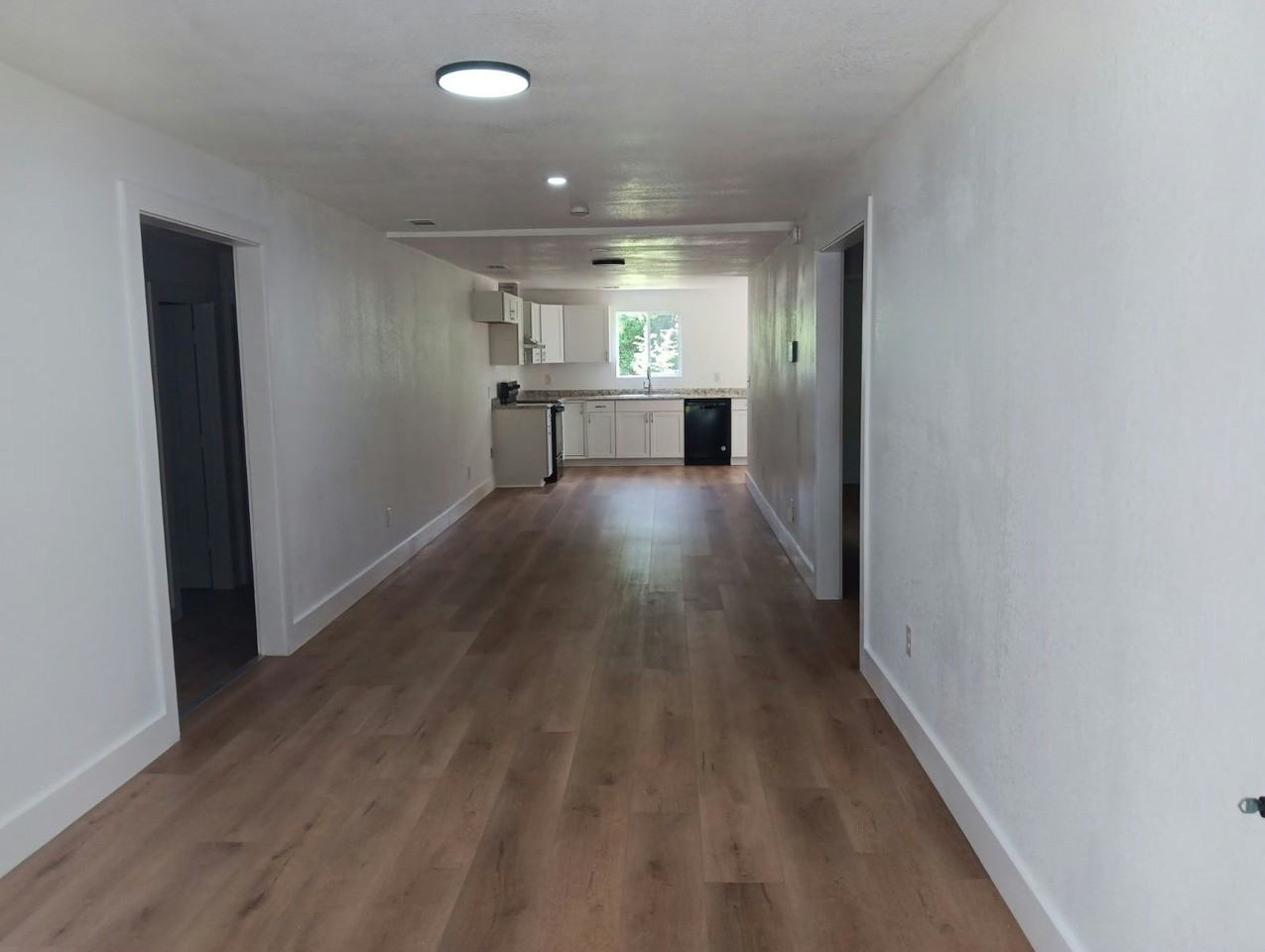 8 Leon Village Drive - Photo 5 of 24