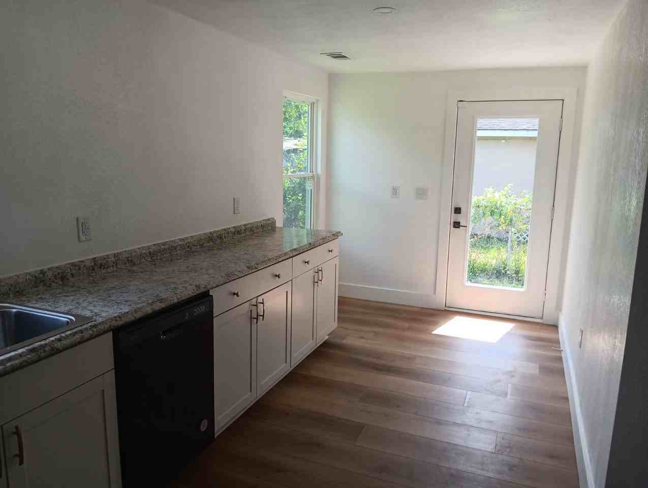 8 Leon Village Drive - Photo 7 of 24