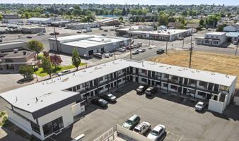 featured image of 905 W Broadway Ave