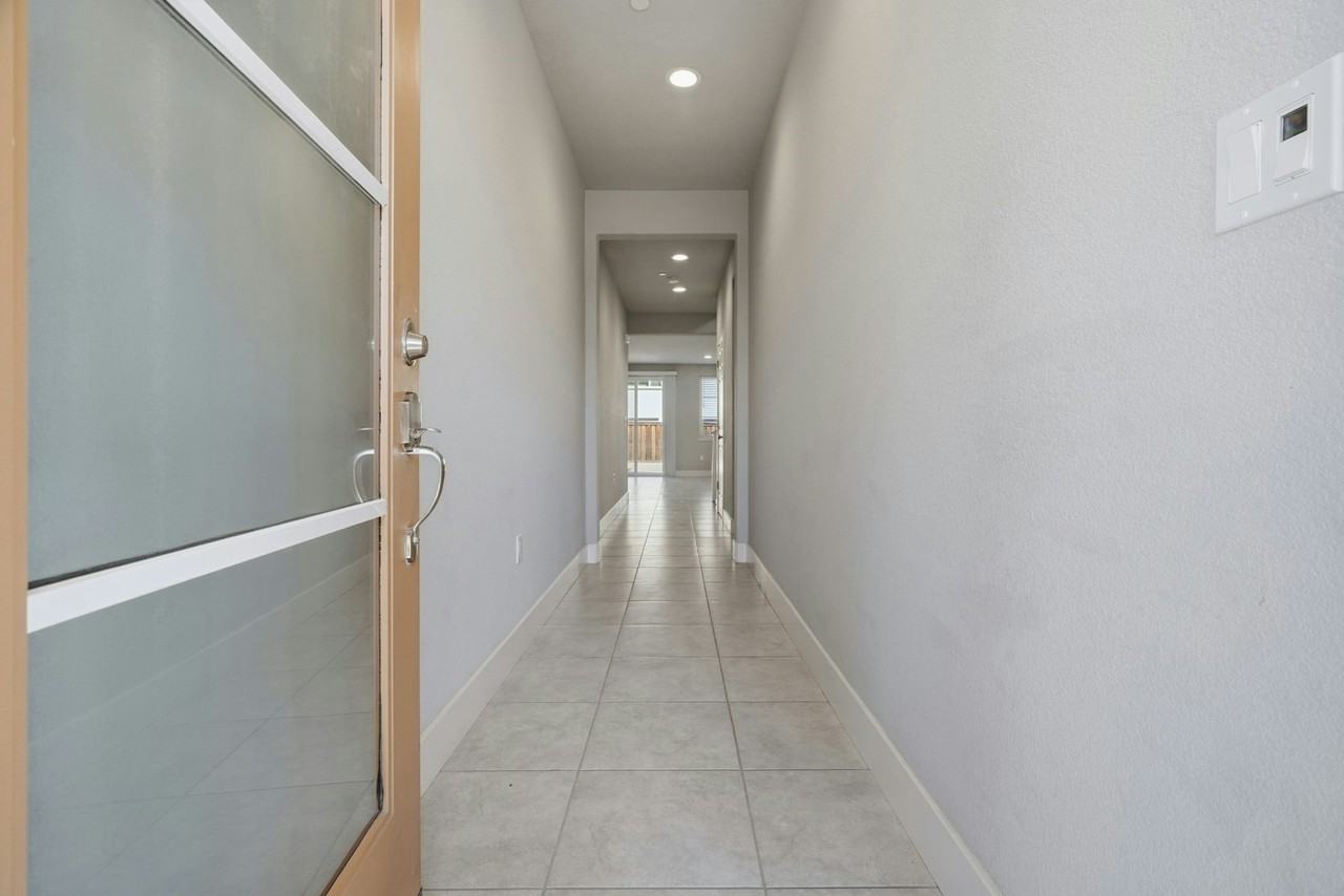 75 W Pasqua Gln - Photo 5 of 45