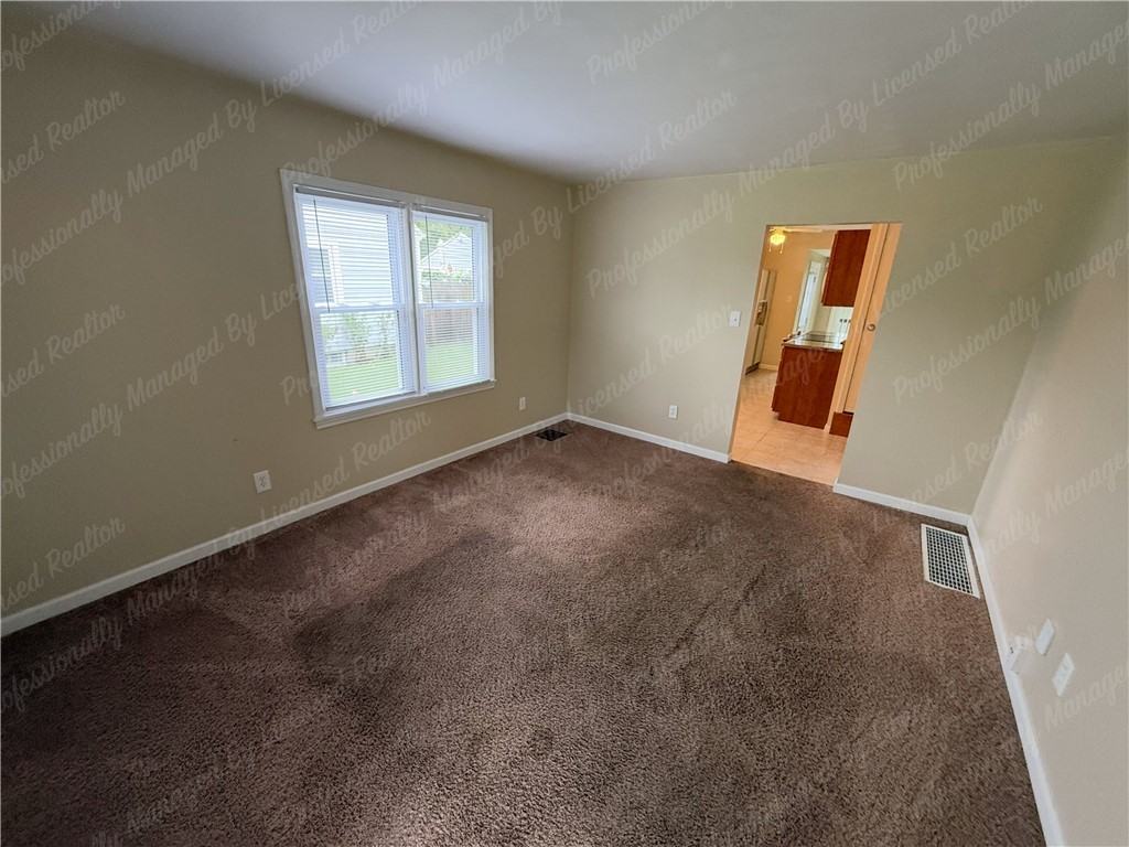1516 Norton Ave - Photo 4 of 39