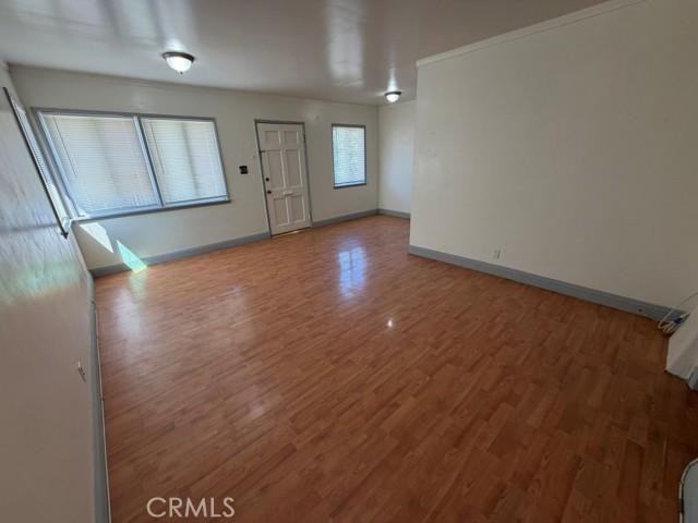 526 Dewey Ave - Photo 4 of 11